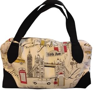Chic Cityscape Women's Travel Bag - Black and Cream